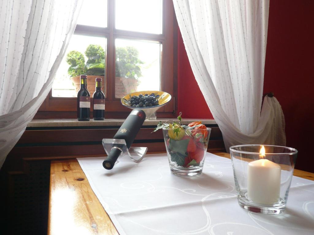 Weingasthof Zum Weissen Ross Osthofen Ruang foto